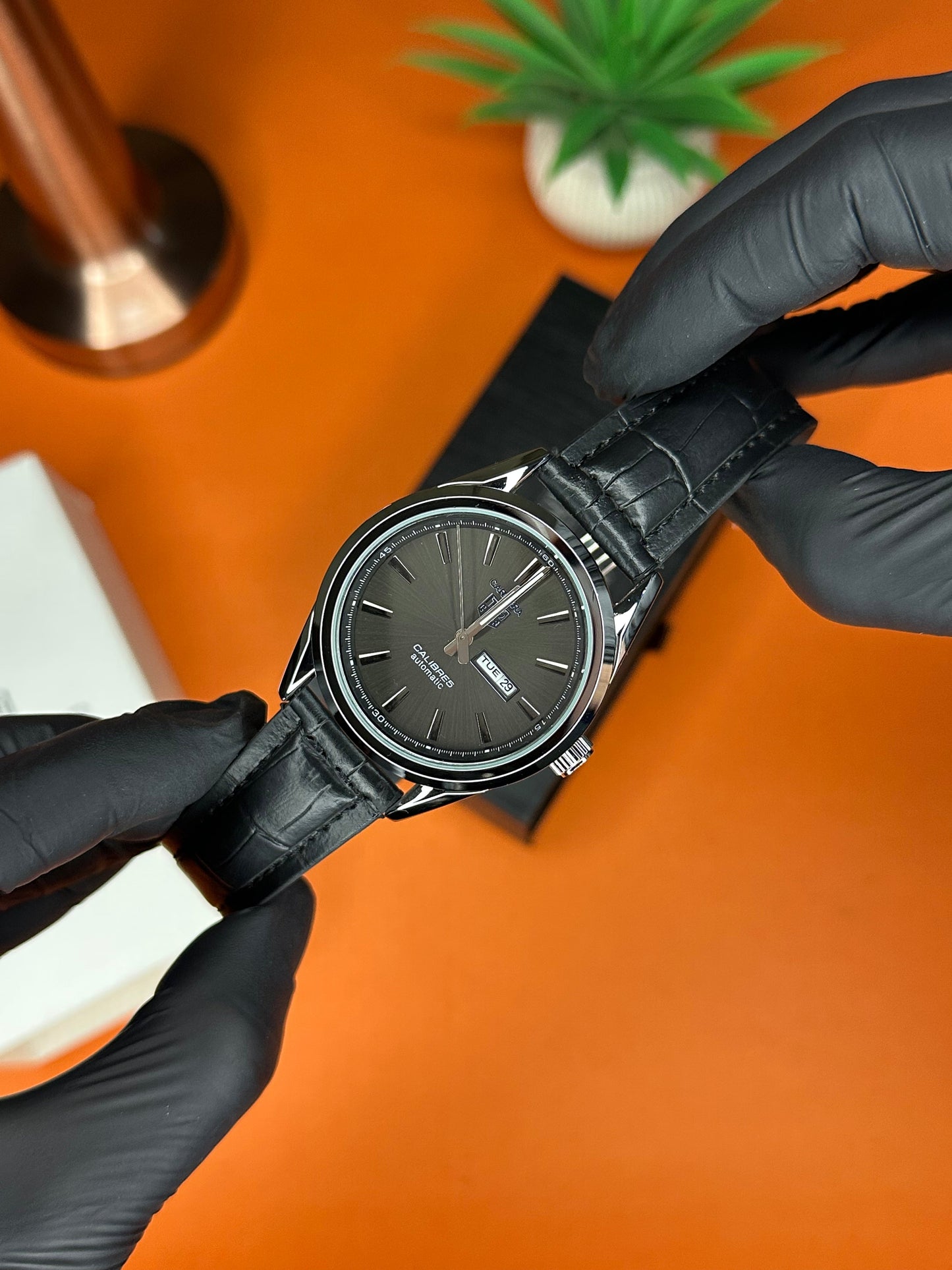 TAG HEUER BLACK